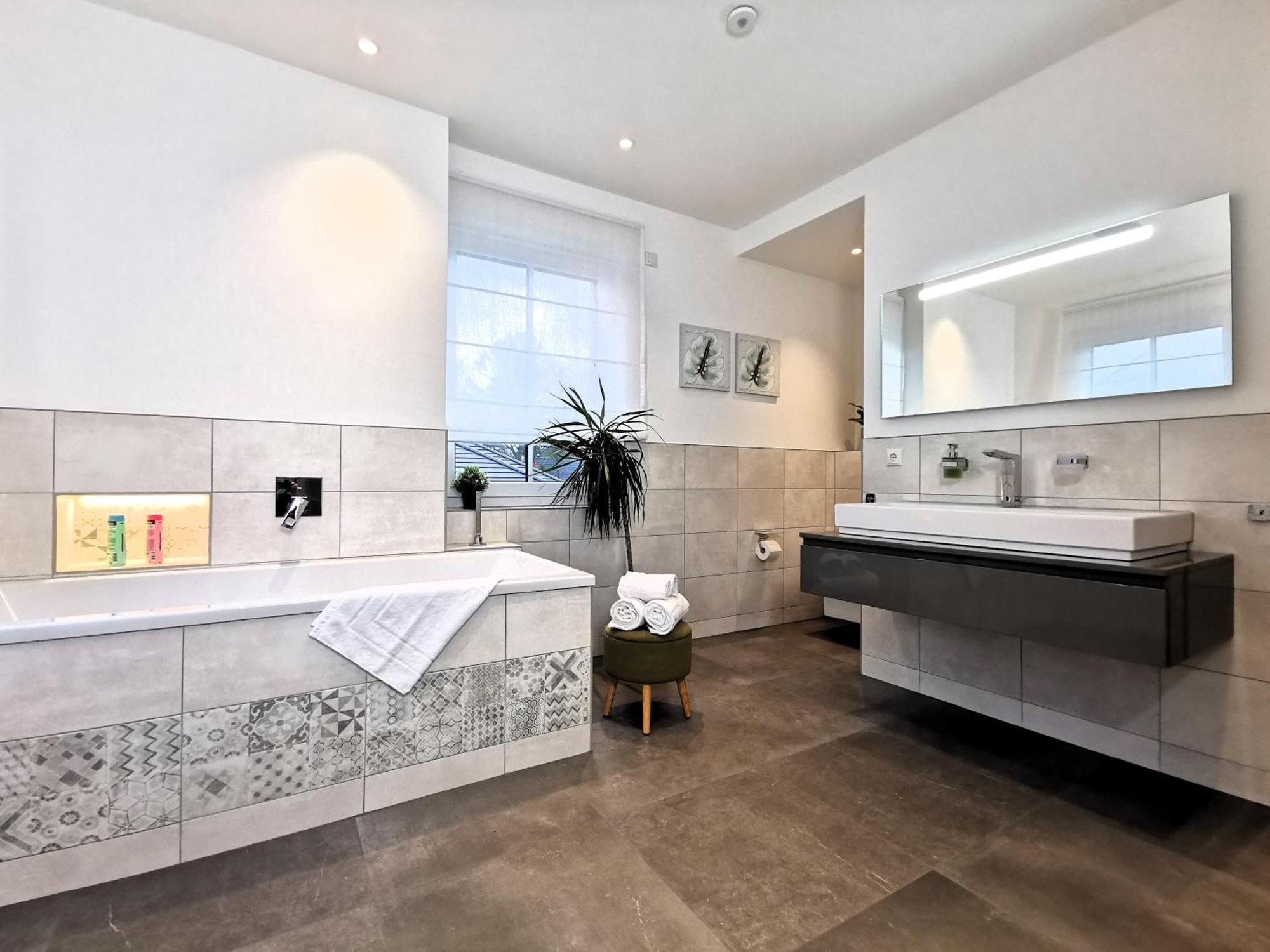 Bohnapartments Luxury Villa Berlin - 210Qm - Wintergarten - Kamin - 4 Kostenlose Parkplaetze - 6 Schlafzimmer - Neubau - Luxusausstattung Birkenwerder Εξωτερικό φωτογραφία