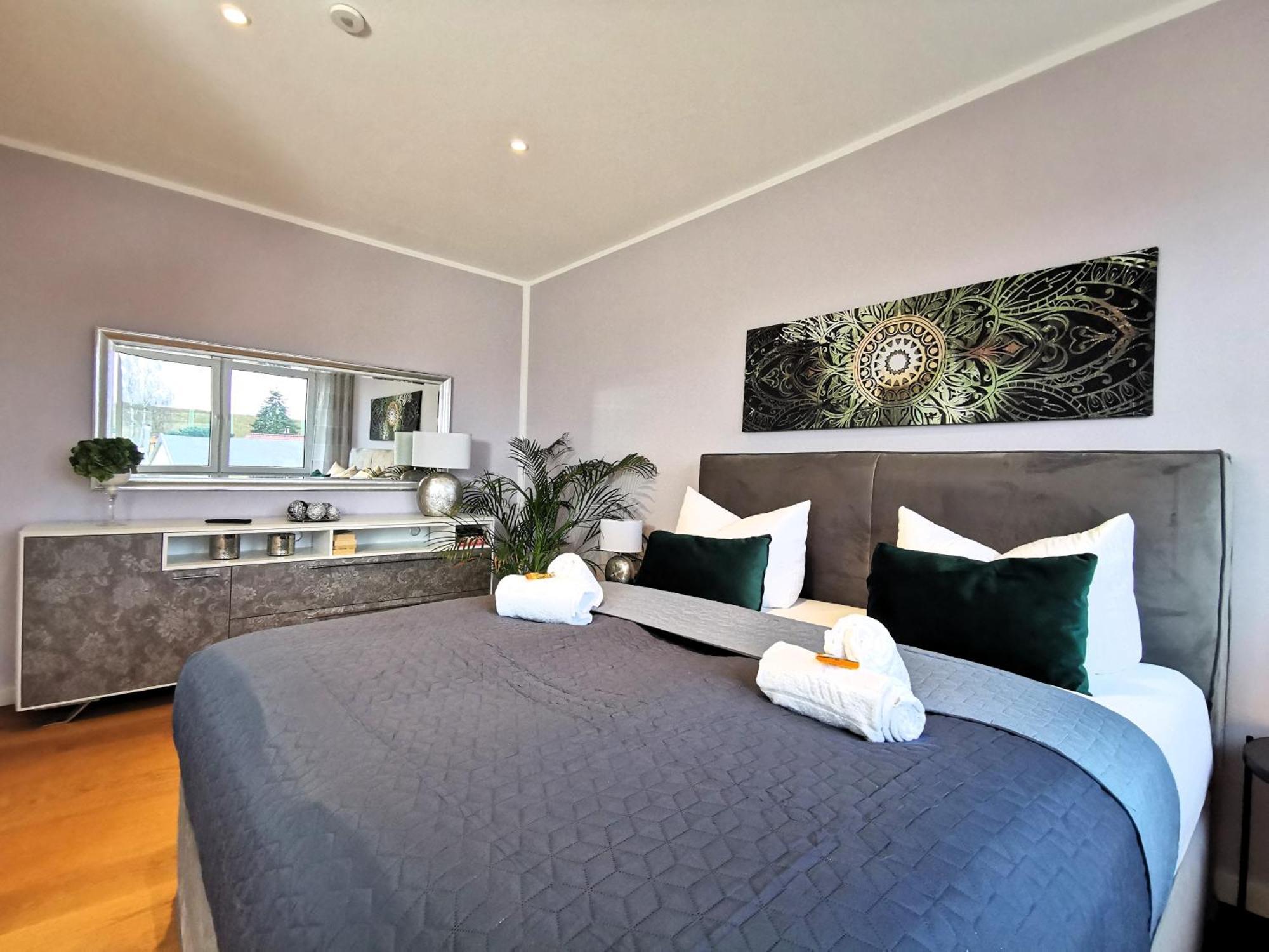 Bohnapartments Luxury Villa Berlin - 210Qm - Wintergarten - Kamin - 4 Kostenlose Parkplaetze - 6 Schlafzimmer - Neubau - Luxusausstattung Birkenwerder Εξωτερικό φωτογραφία