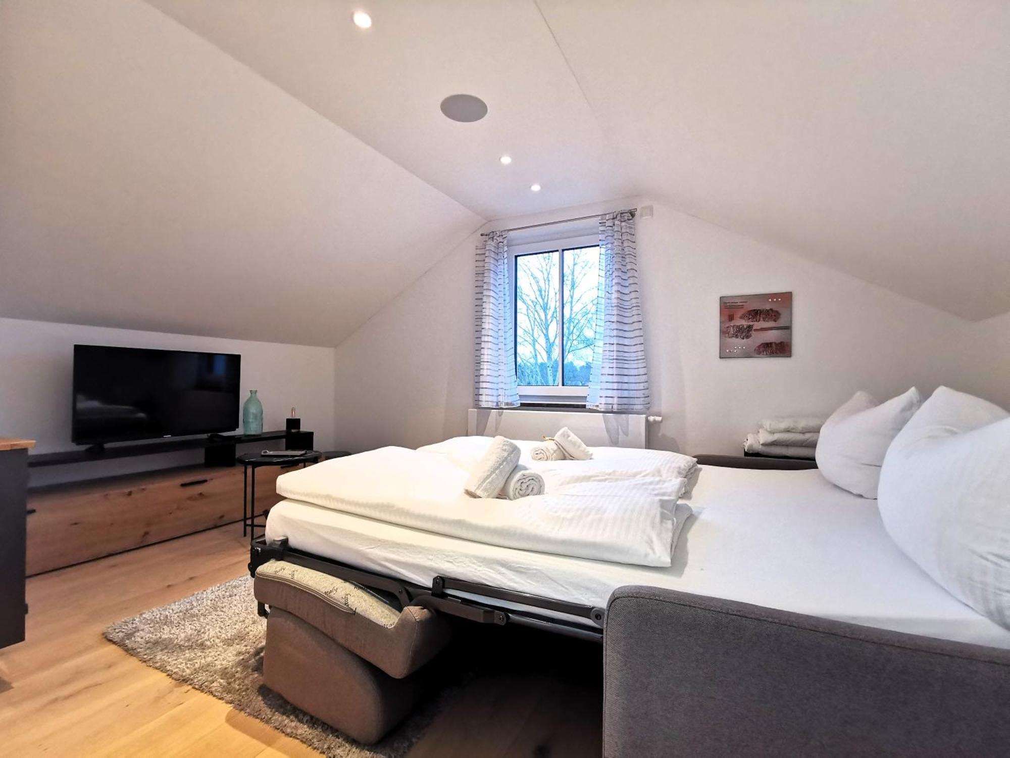 Bohnapartments Luxury Villa Berlin - 210Qm - Wintergarten - Kamin - 4 Kostenlose Parkplaetze - 6 Schlafzimmer - Neubau - Luxusausstattung Birkenwerder Εξωτερικό φωτογραφία